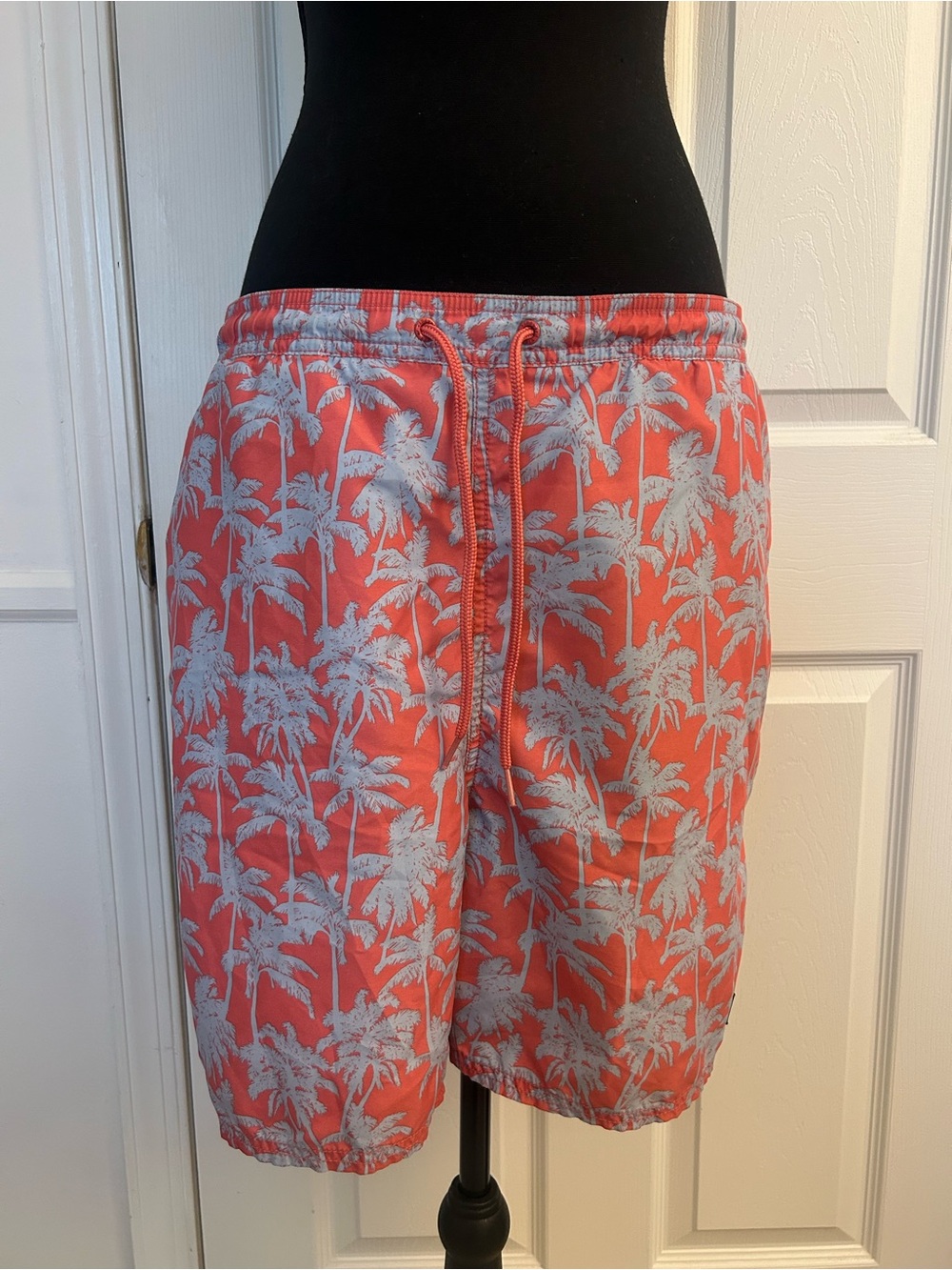Vineyard Vines Coral Swim Shorts with White Palm Print